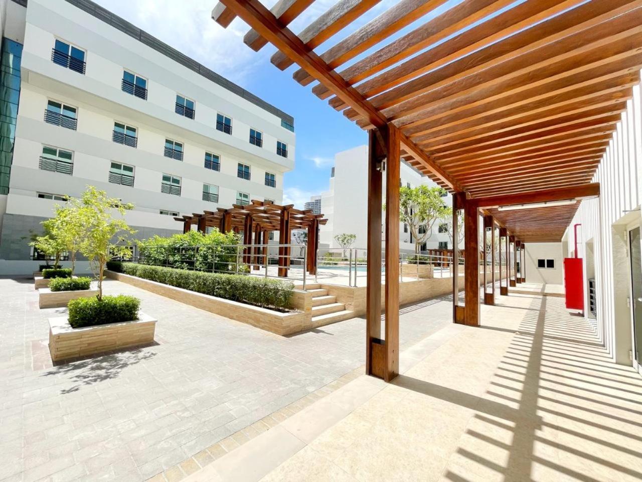 Zenith Smart Vacation Homes, Zenith J2 Jvc Apartment *